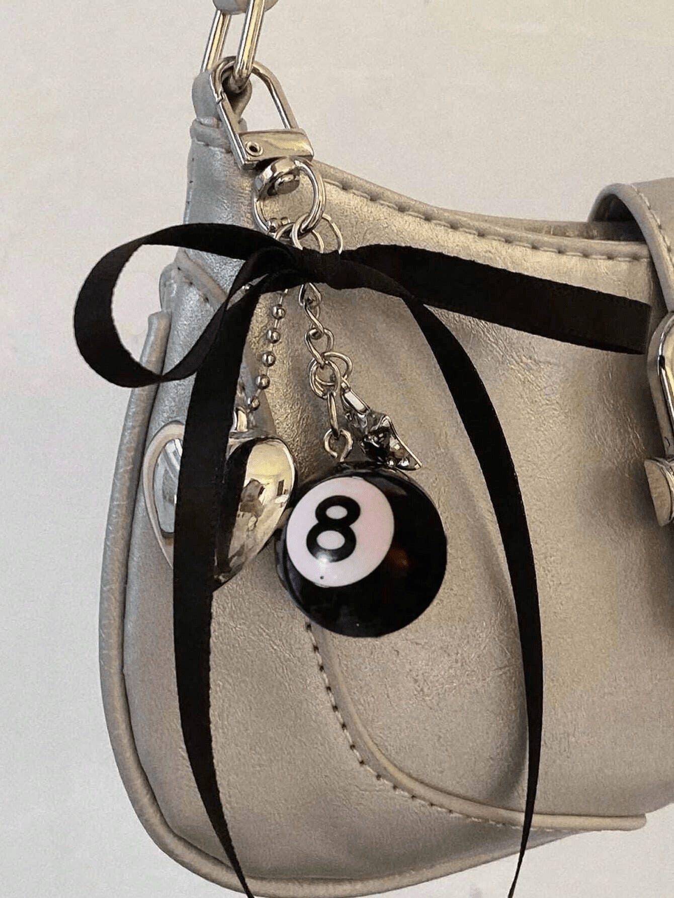 BAG CHARMS 8 BALL