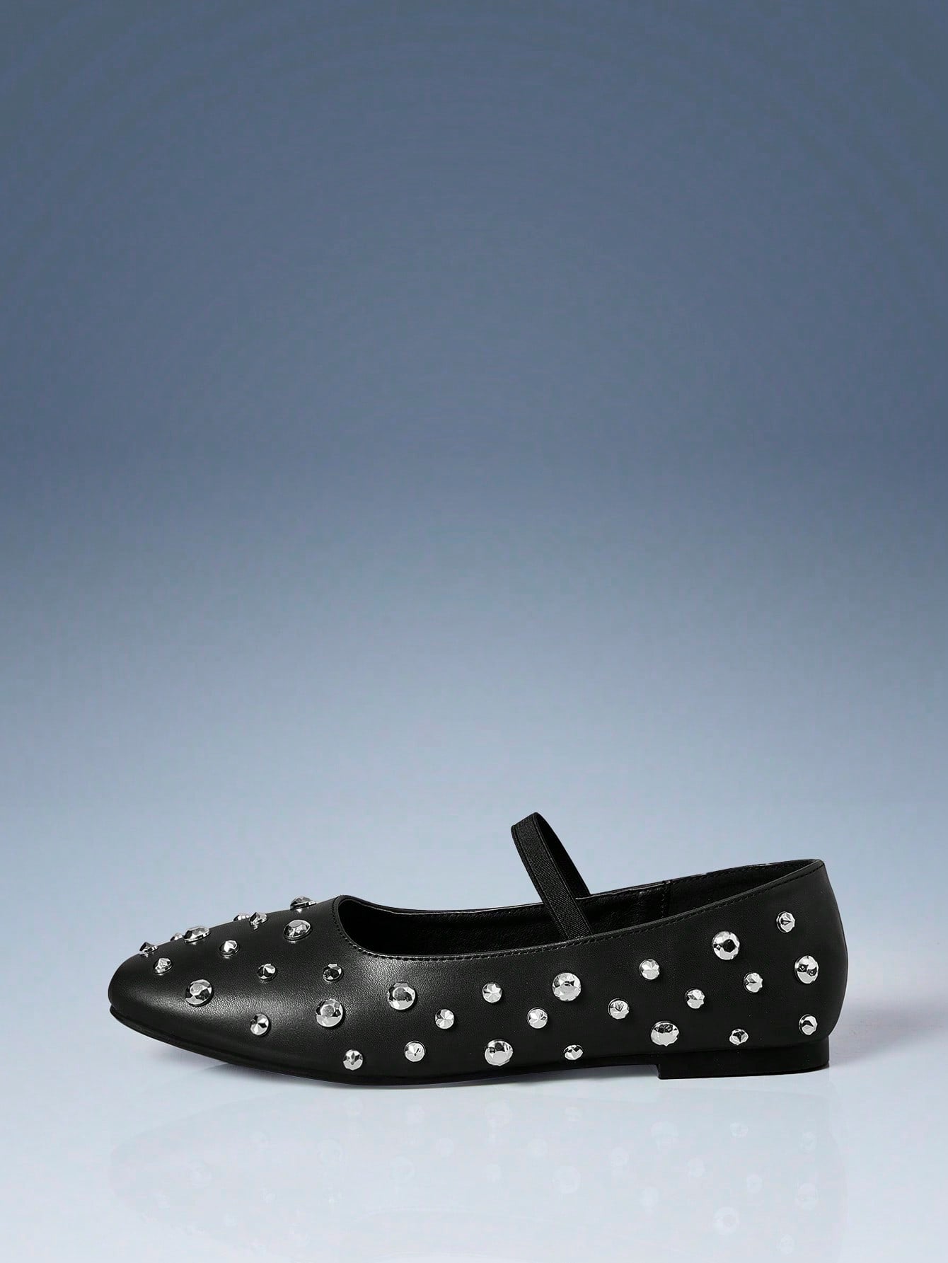 ZAPATILLAS MARY JANE CON TACHUELAS