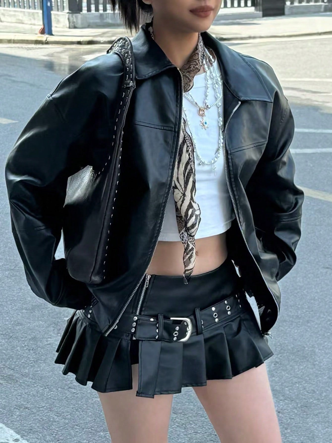 CHAQUETA DE CUERINA