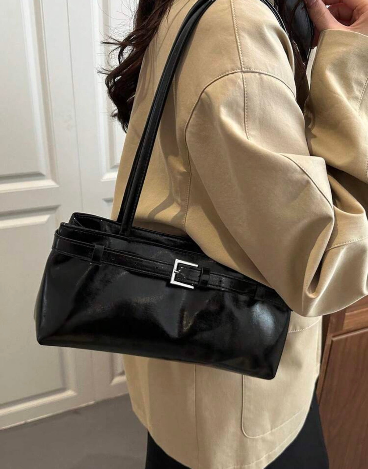 CARTERA MINIMALISTA NEGRA