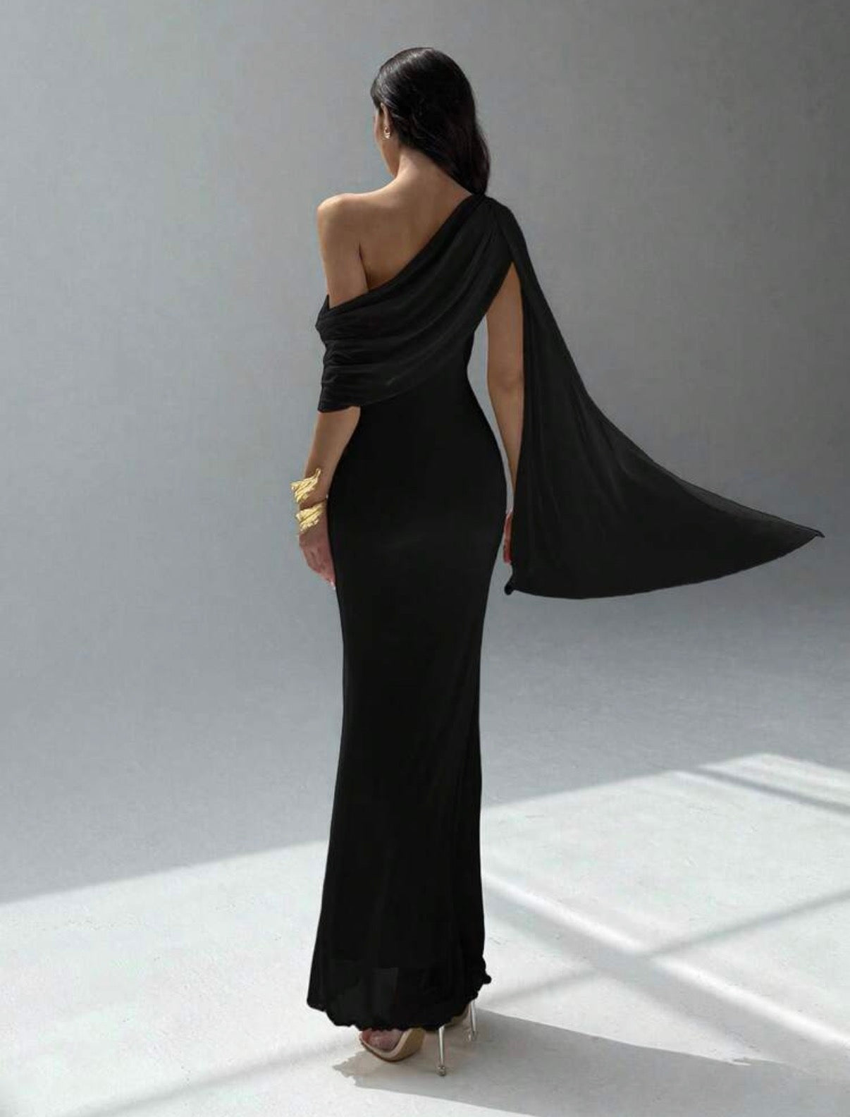 VESTIDO DE FIESTA ASIMÉTRICO