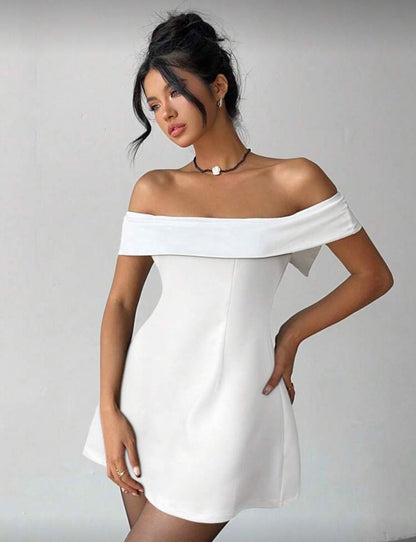 VESTIDO DE HOMBROS DESCUBIERTOS