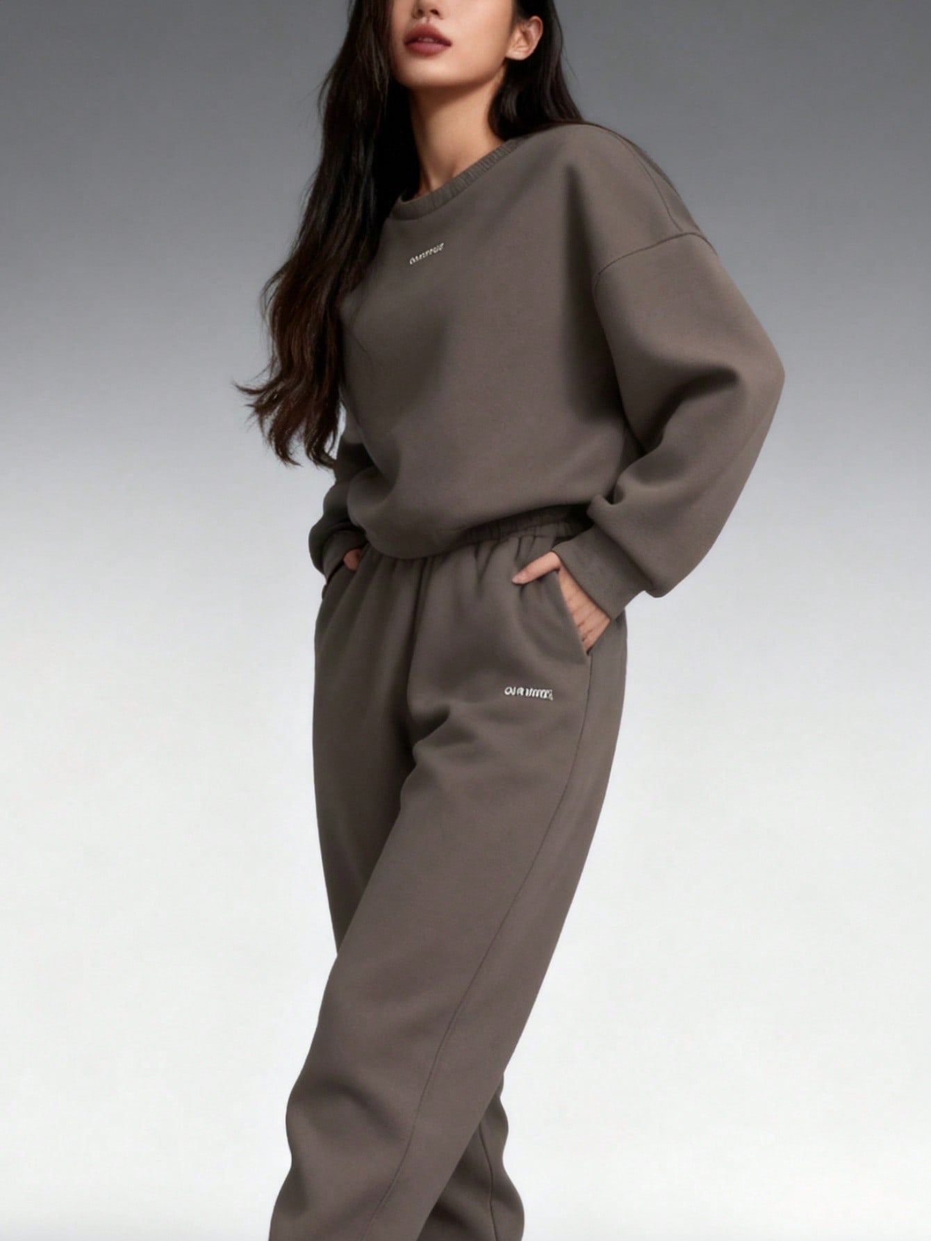 SET DEPORTIVO MARRÓN